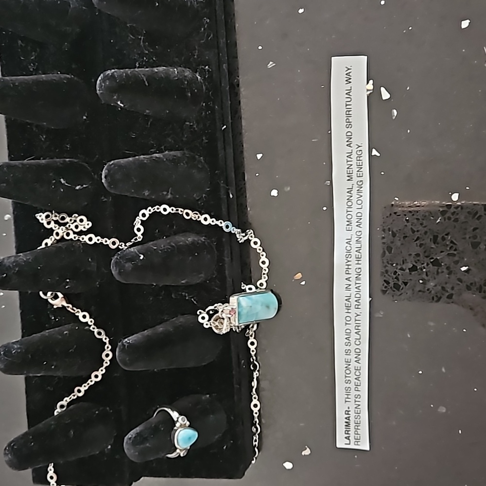 Jewelry - Picture 2 of 8